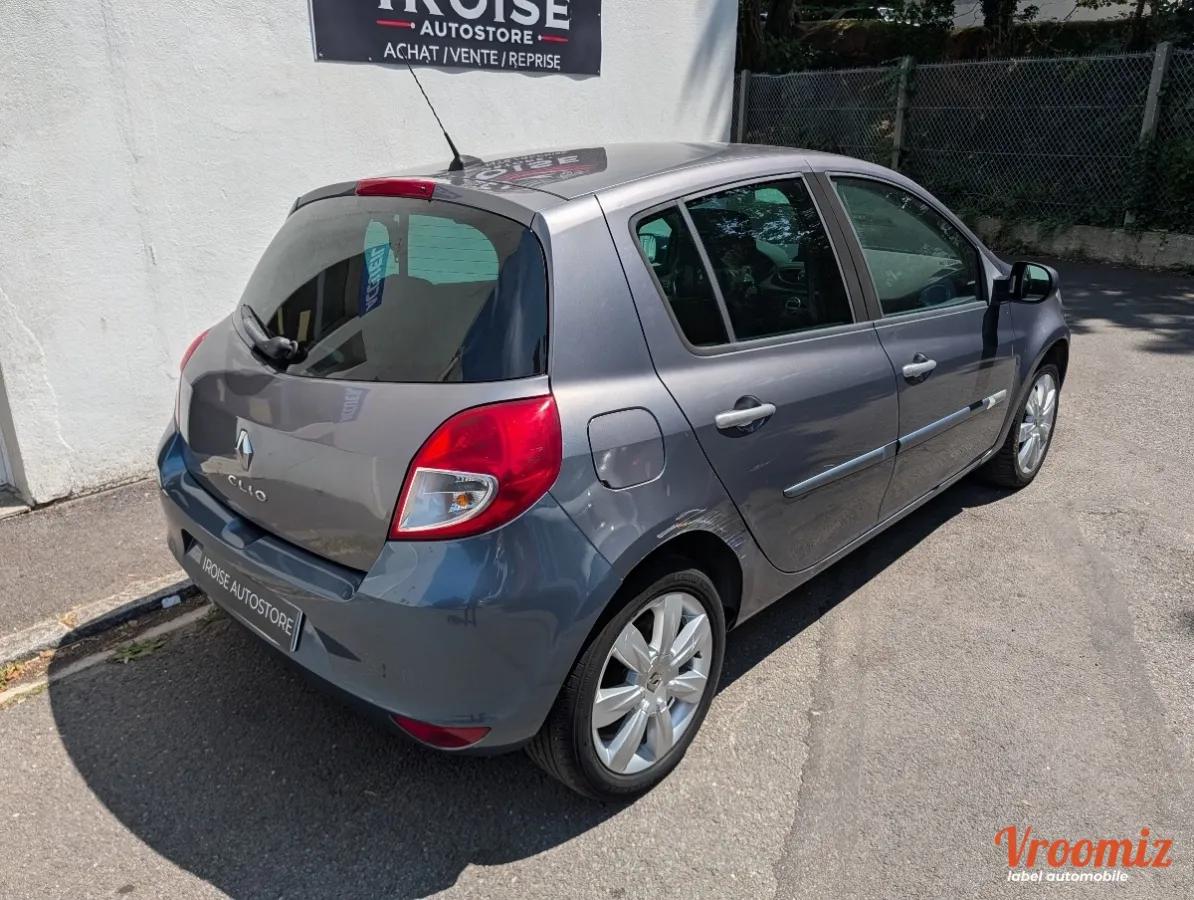 Renault Clio 1.6 110 DYNAMIQUE BVA