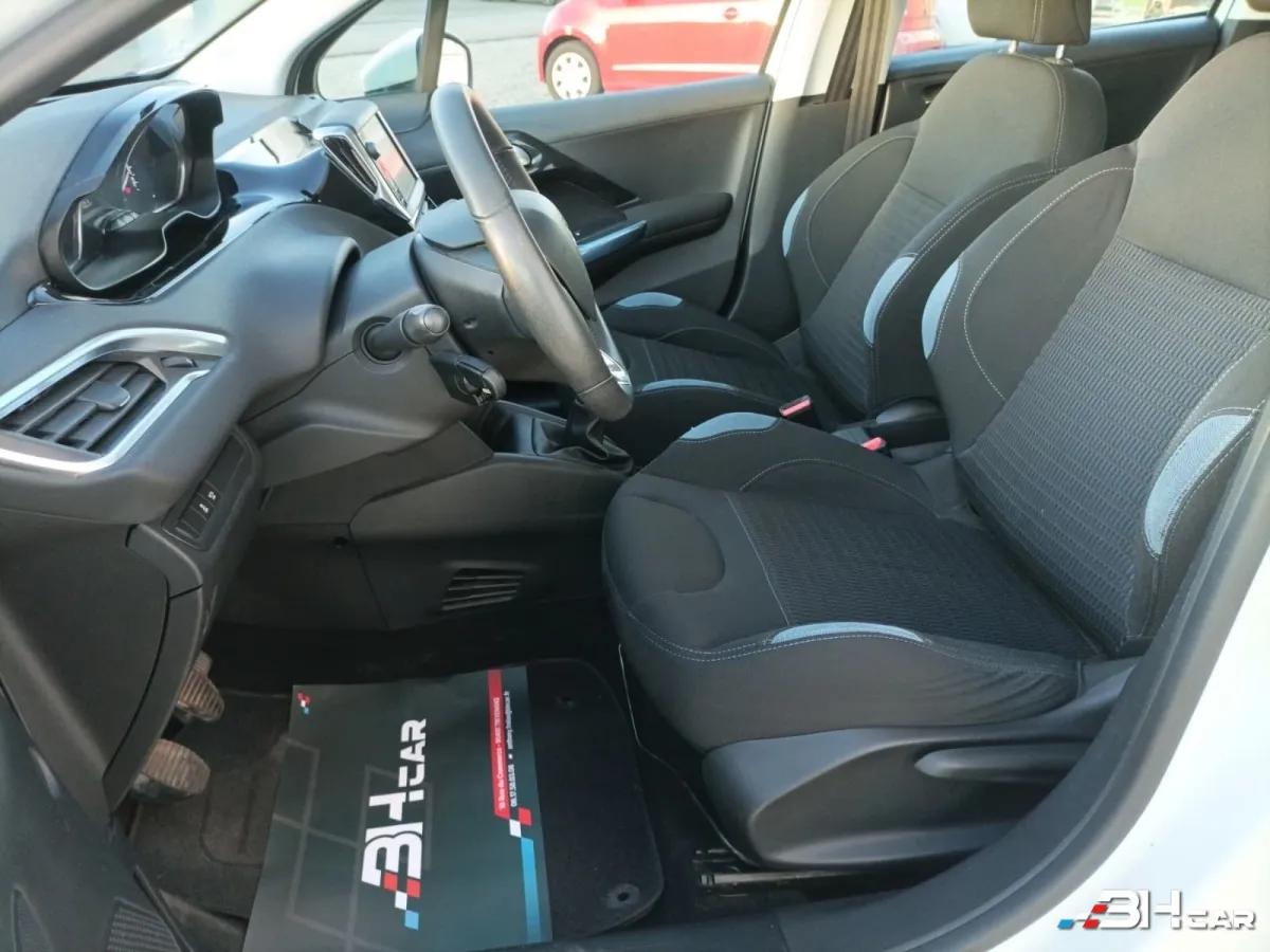 Aperçu indisponible de Peugeot 208