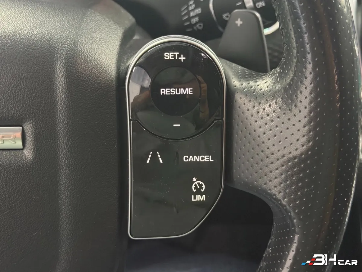 Land Rover Range Rover Velar - photo 34