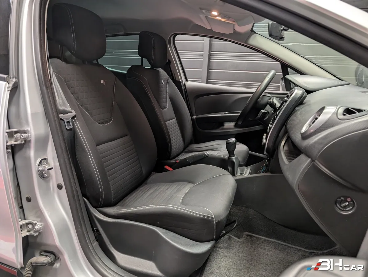 Renault Clio - photo 13