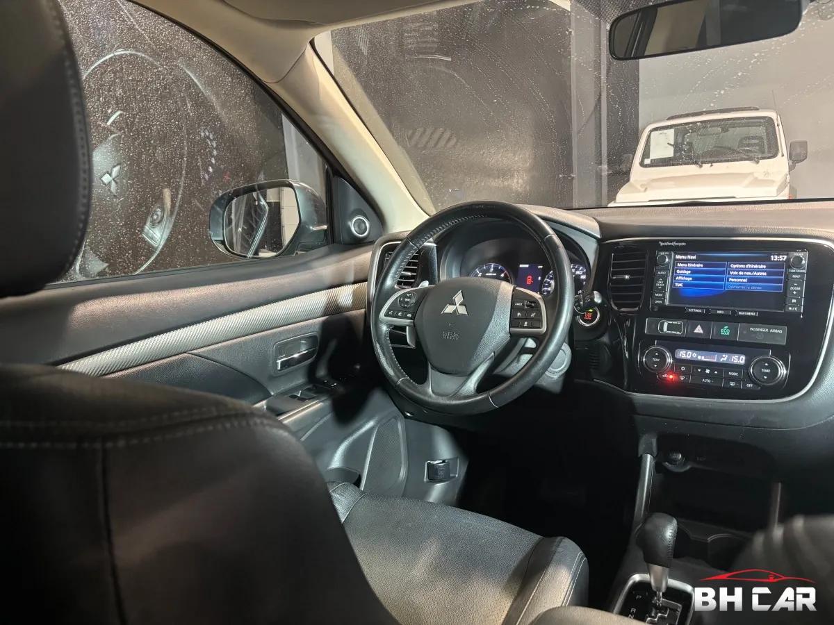 Aperçu indisponible de Mitsubishi Outlander