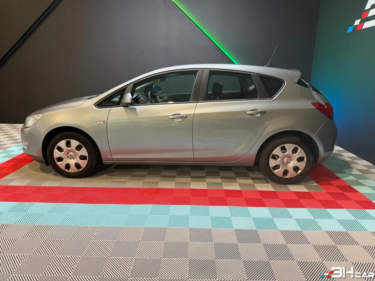 Opel Astra - photo 4