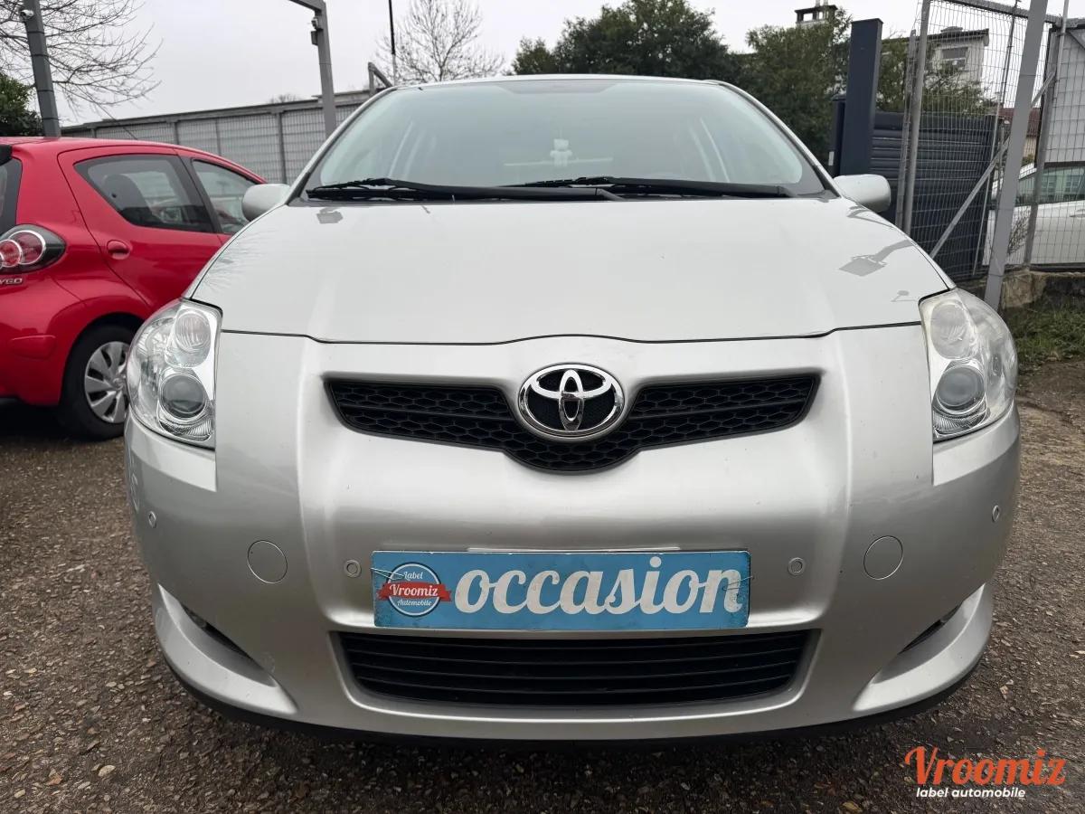 TOYOTA AURIS 1.6i SOL BVA