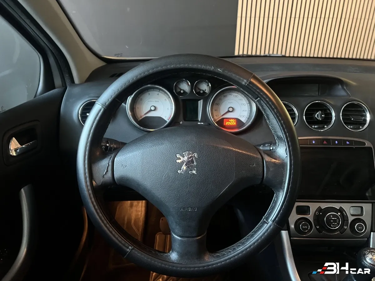 Peugeot 308 - photo 9