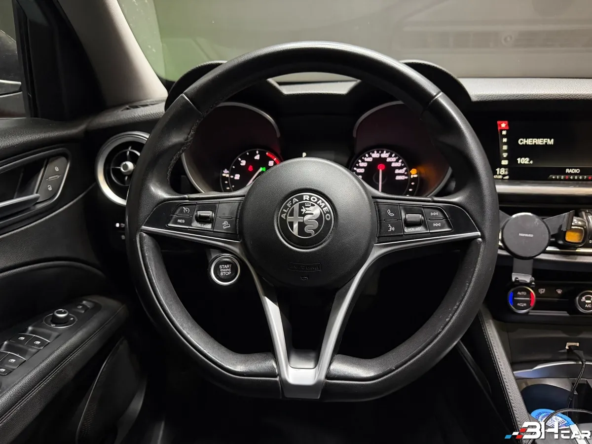 Alfa Romeo Stelvio - photo 16