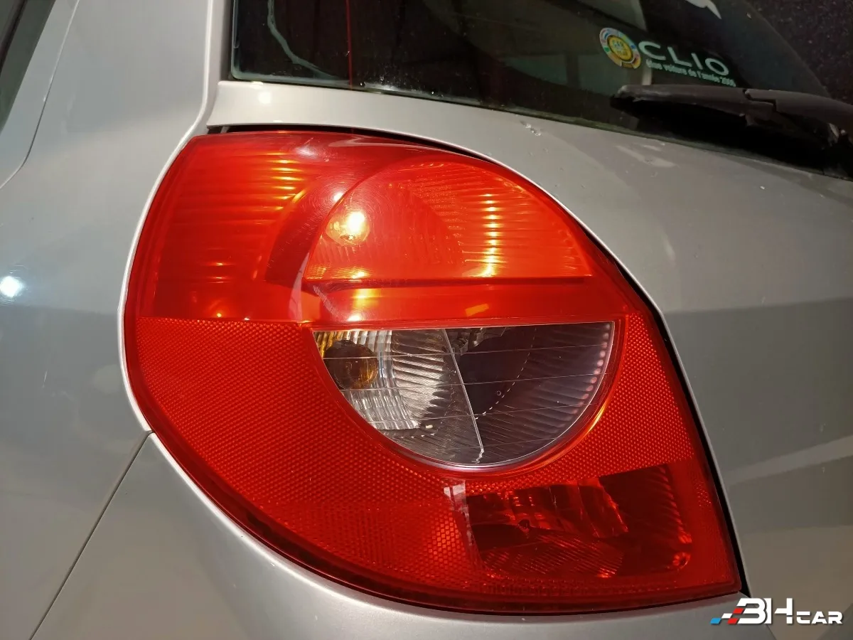 Renault Clio - photo 23