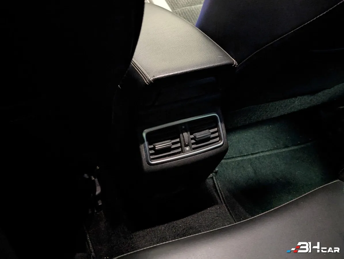 Renault Megane - photo 25