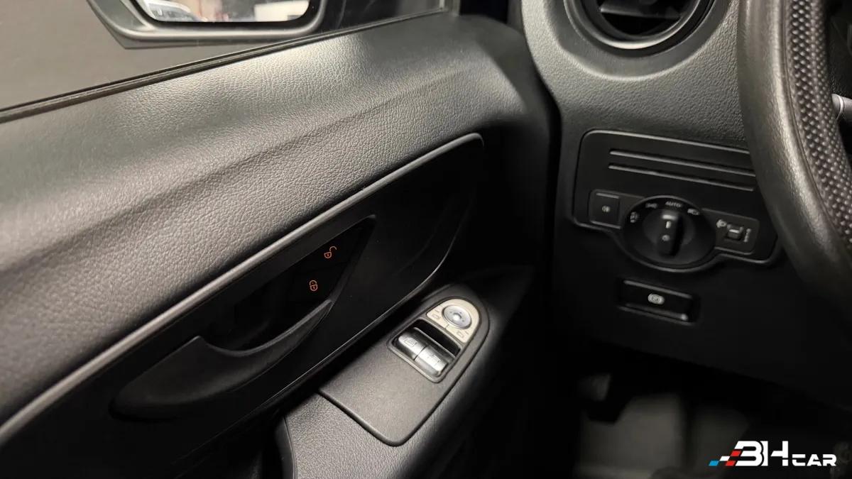 Aperçu indisponible de Mercedes-Benz Vito