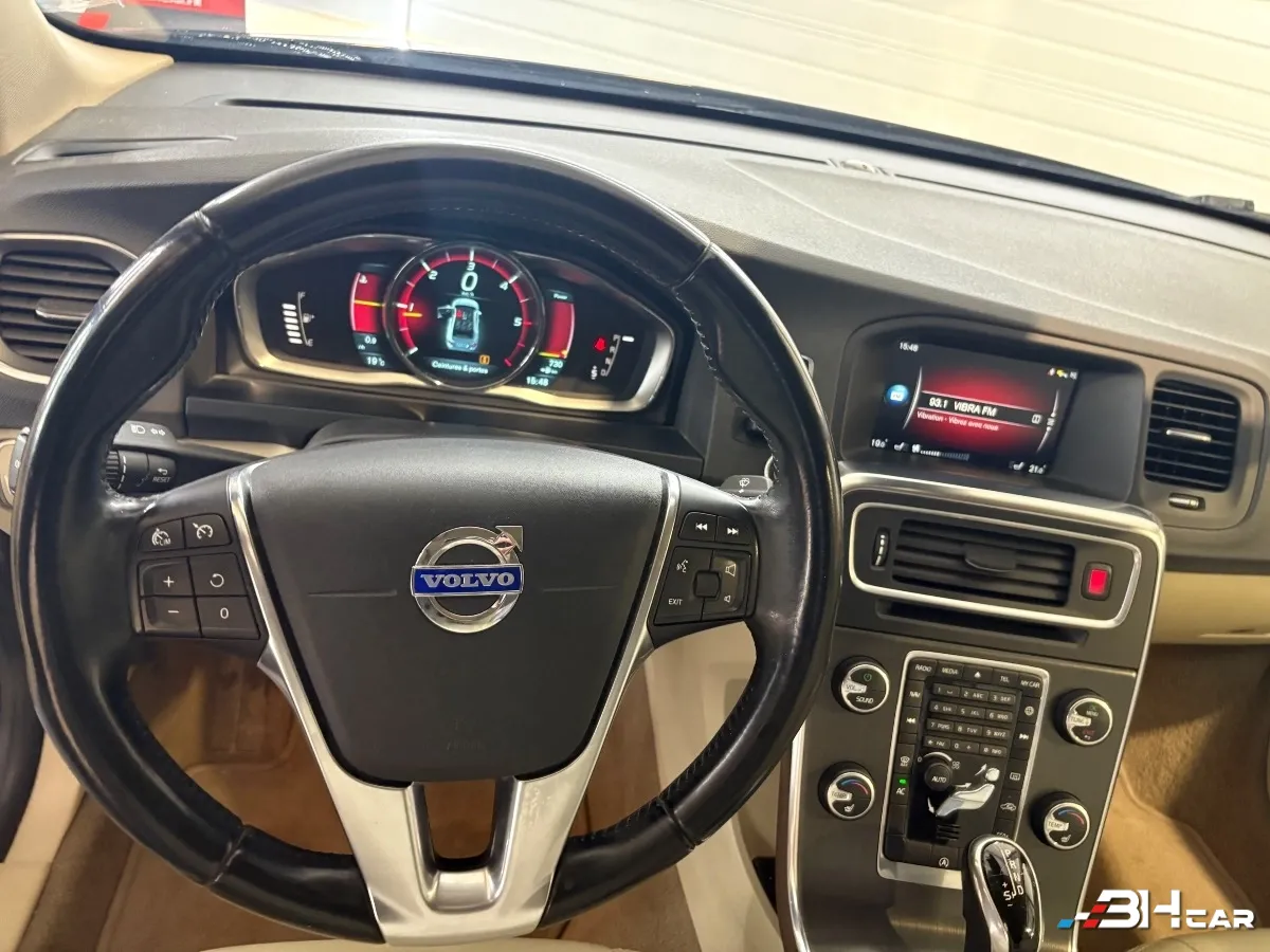 Volvo S60 - photo 10