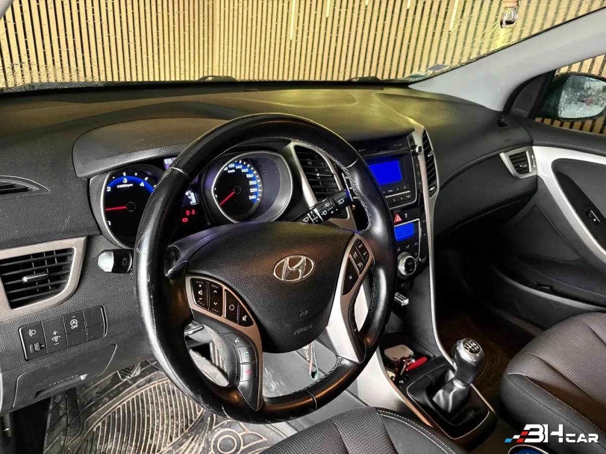 Hyundai I30 - photo 11