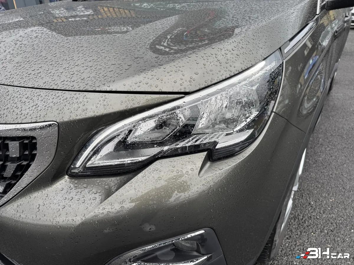 Aperçu indisponible de Peugeot 5008