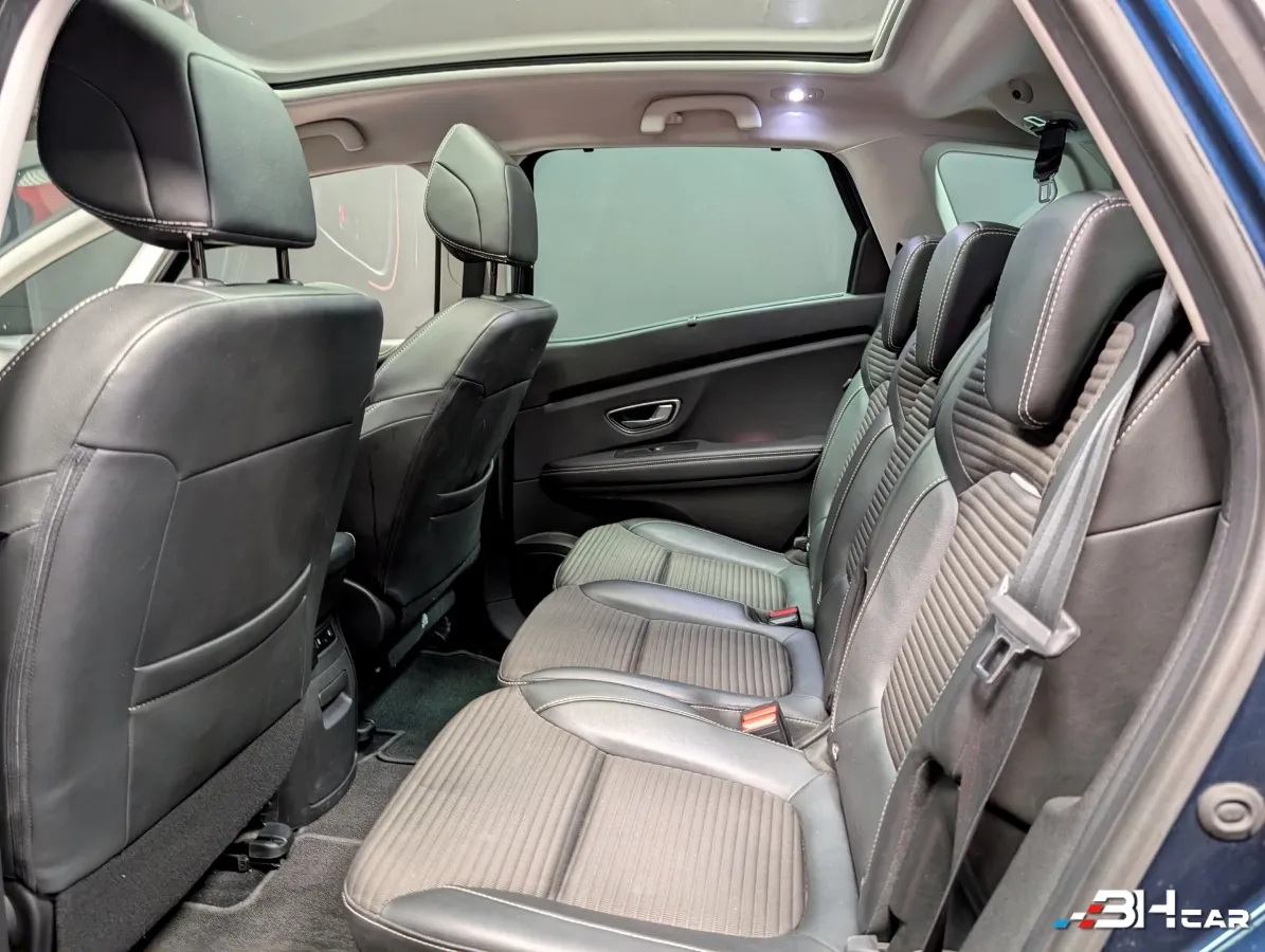 Renault Scenic - photo 24