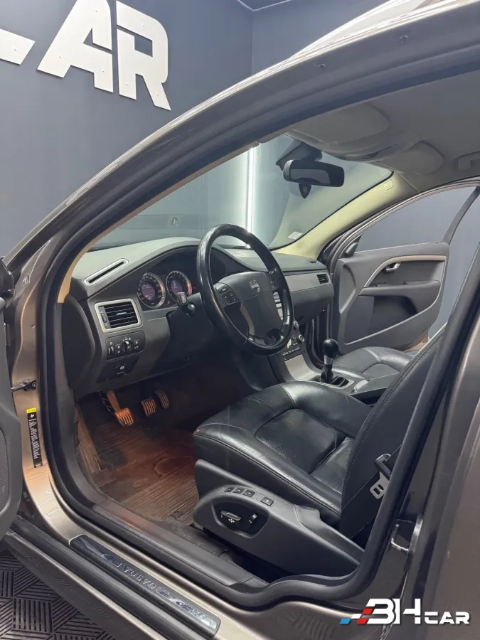Volvo V70 - photo 12