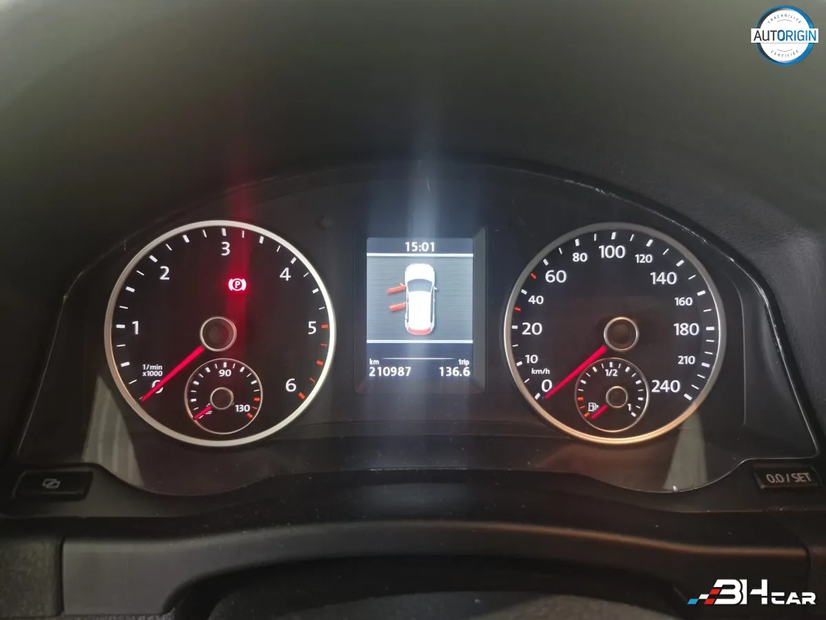 Volkswagen Tiguan - photo 17