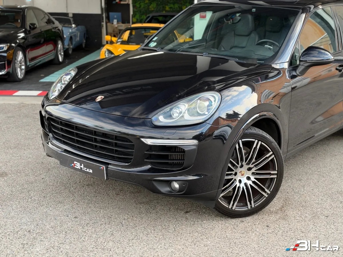 Porsche Cayenne - photo 2