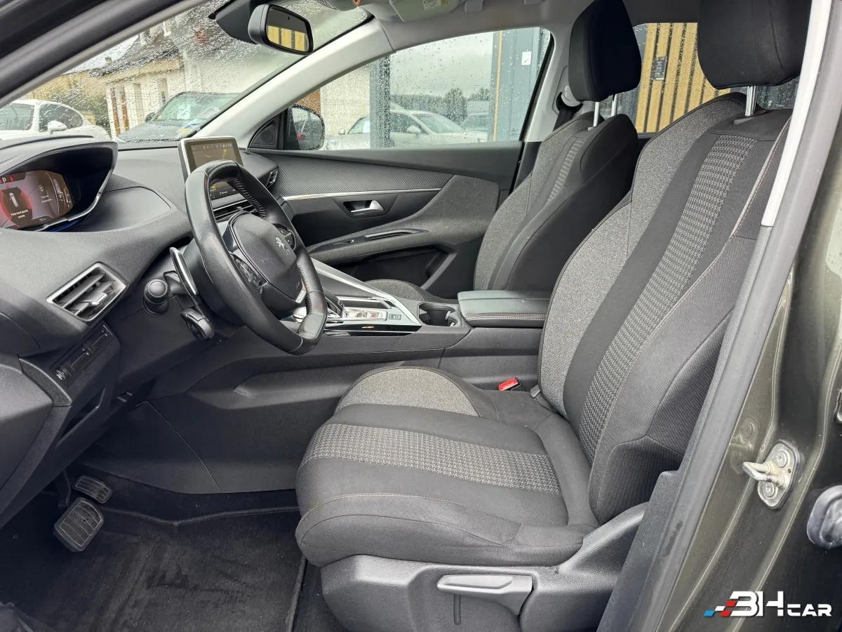 Aperçu indisponible de Peugeot 5008