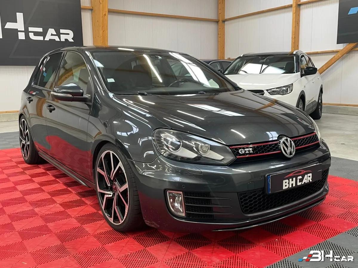 Image: Volkswagen Golf 2.0 TSI 210 GTI DSG BVA
