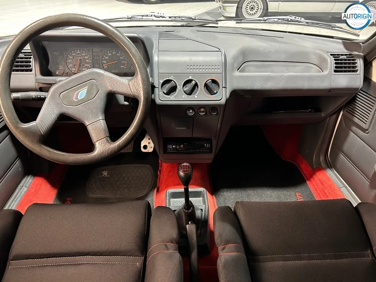 Peugeot 205 - photo 21