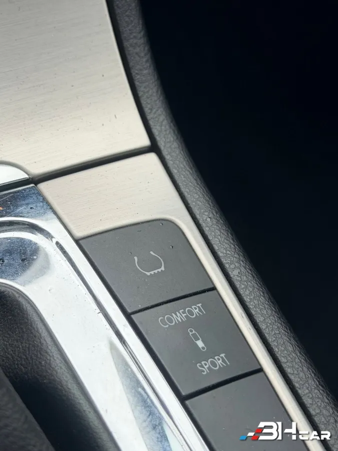 Volkswagen Passat - photo 12