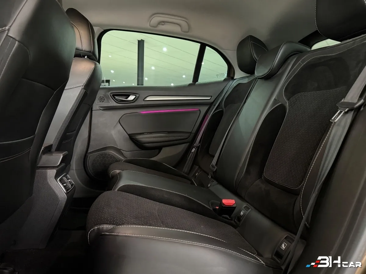 Renault Megane - photo 27