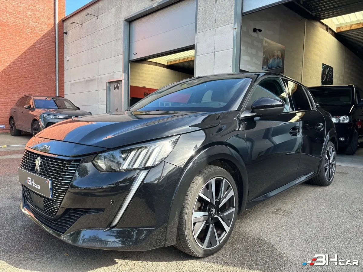 Peugeot 208 - photo 3