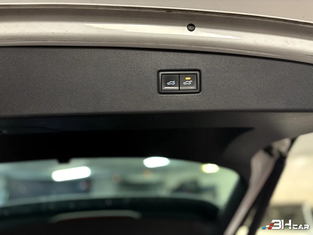 Volkswagen Tiguan - photo 13