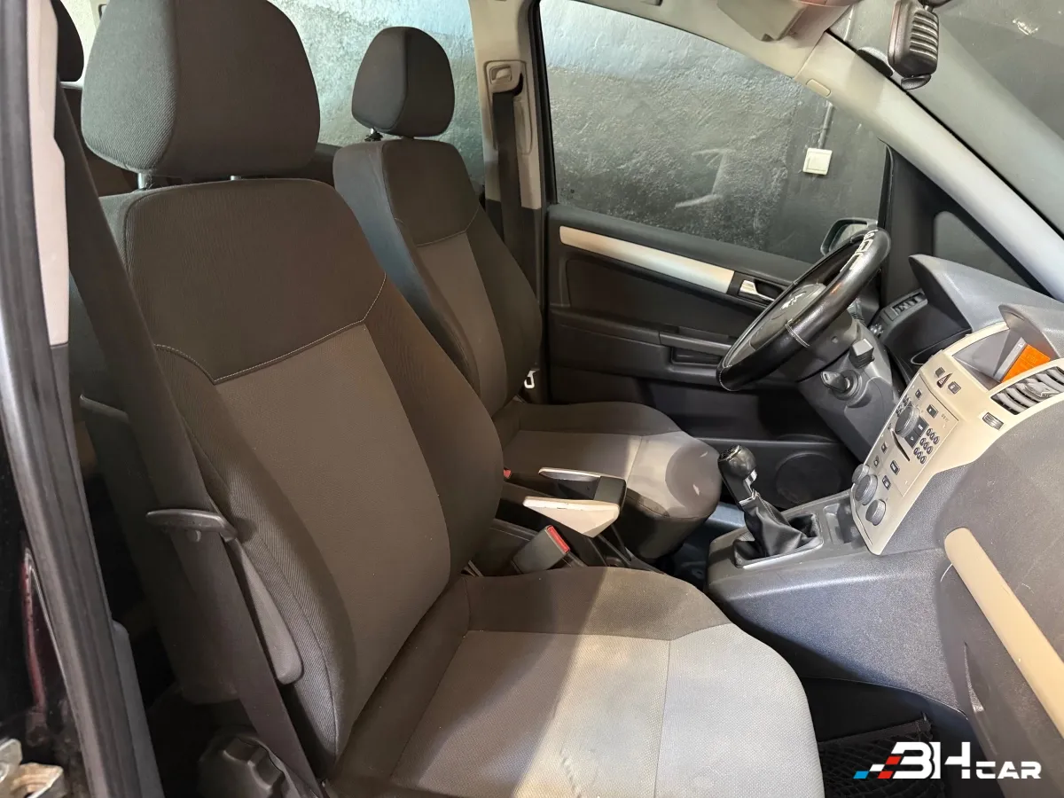 Opel Zafira - photo 17