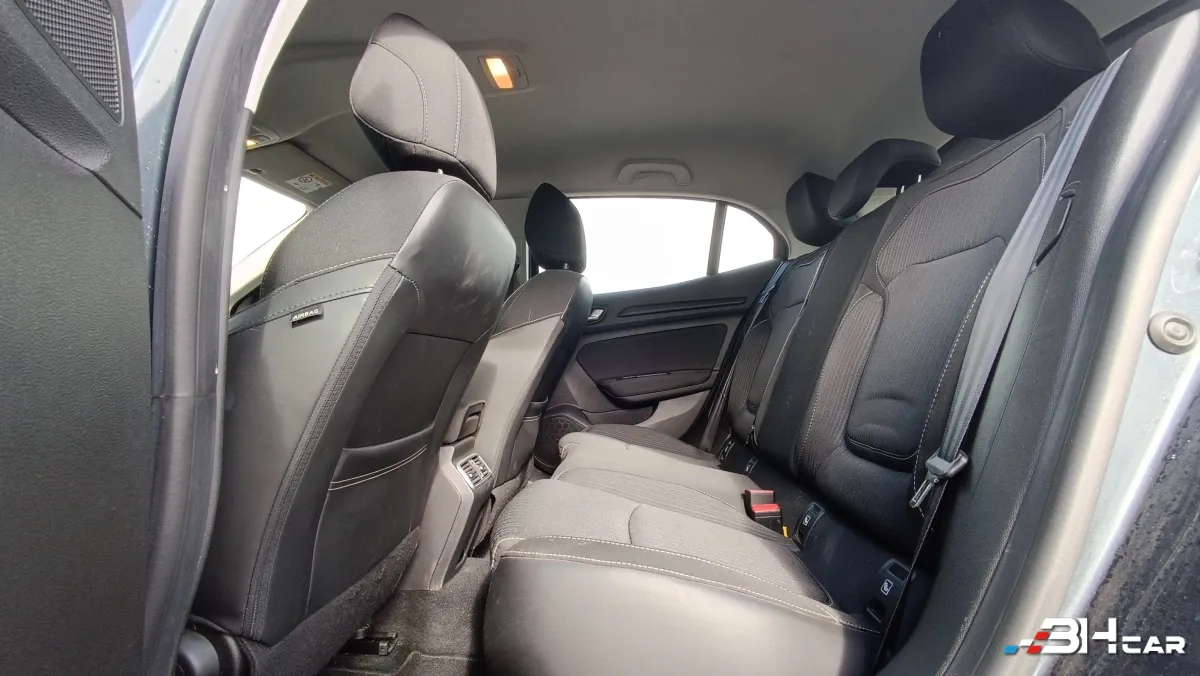 Renault Megane - photo 12
