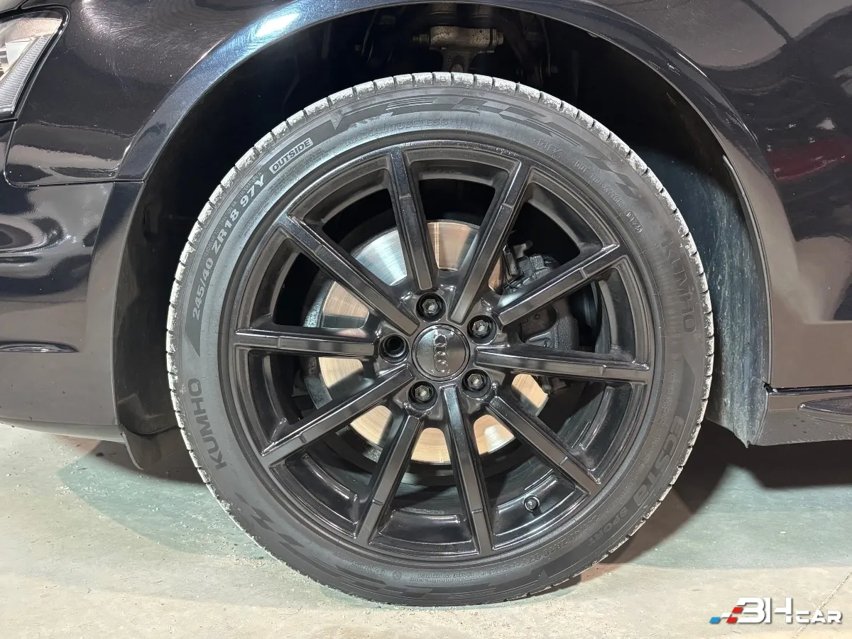 Audi A4 - photo 25