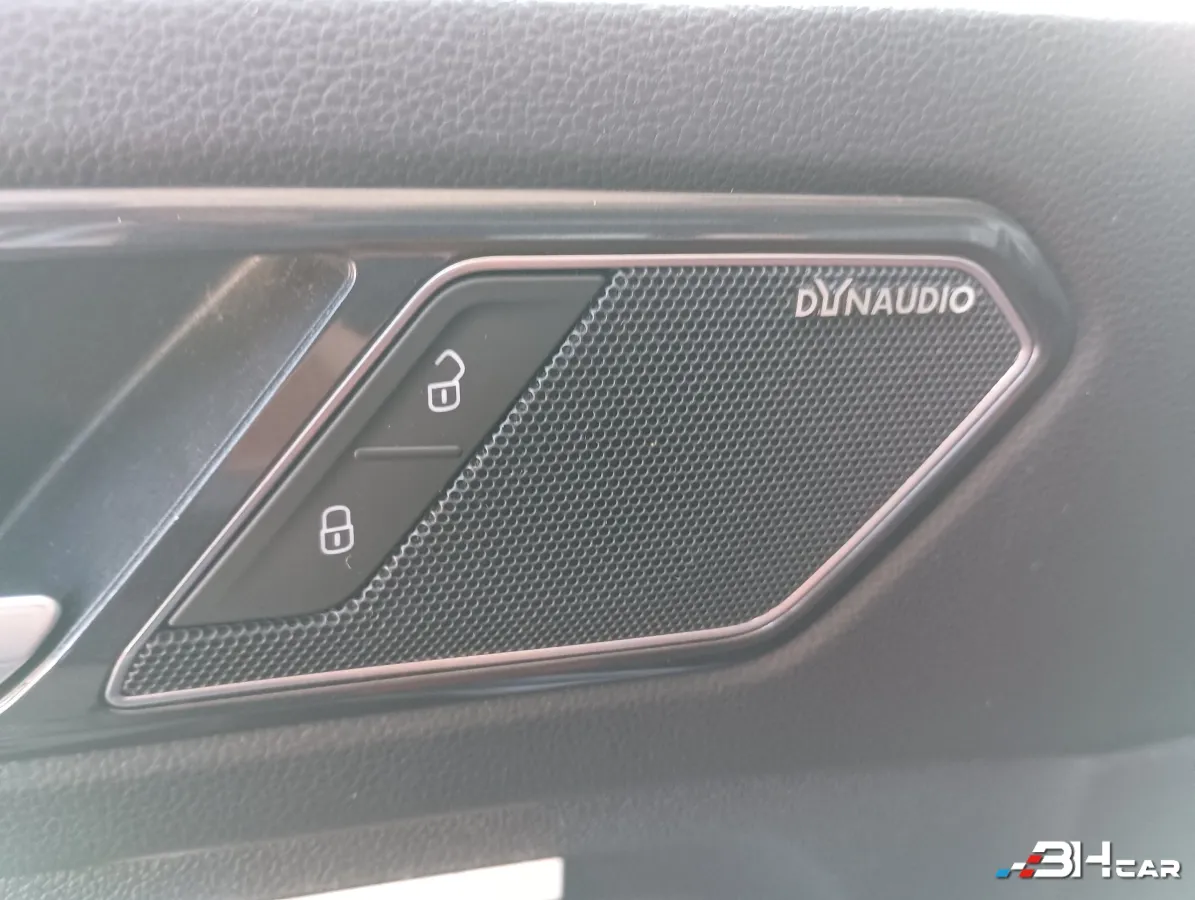 Volkswagen Tiguan - photo 28