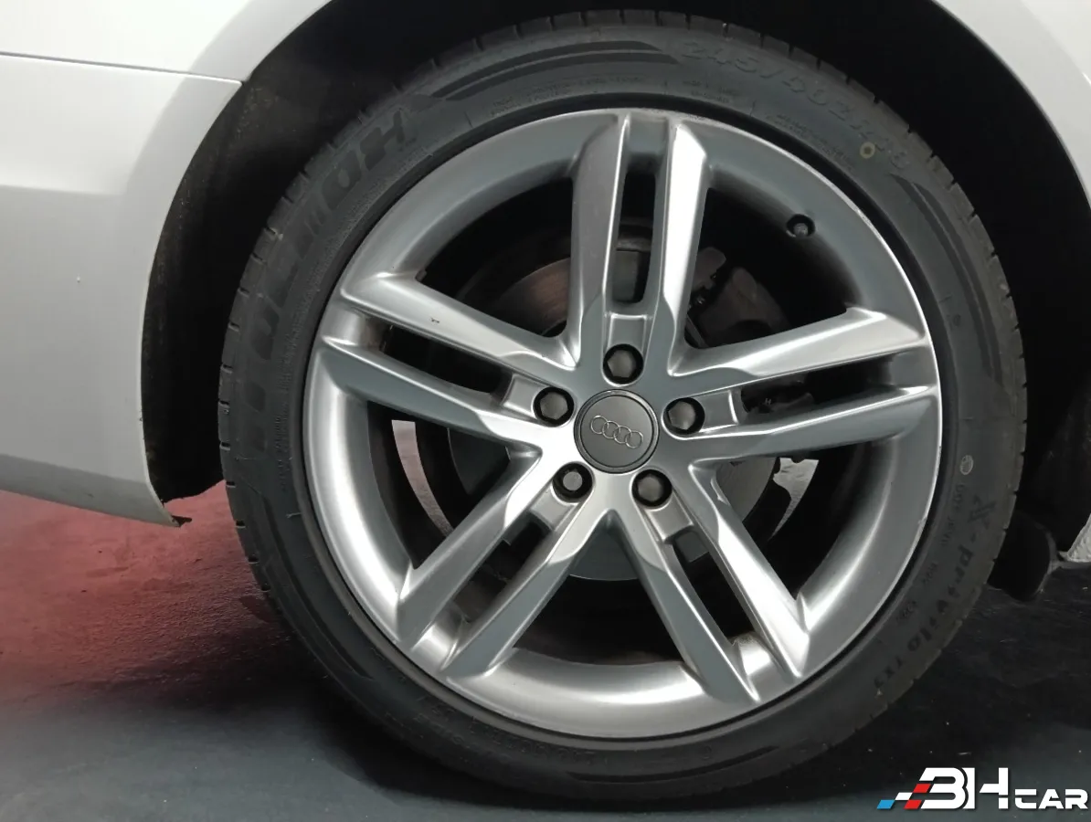 Audi A4 - photo 25