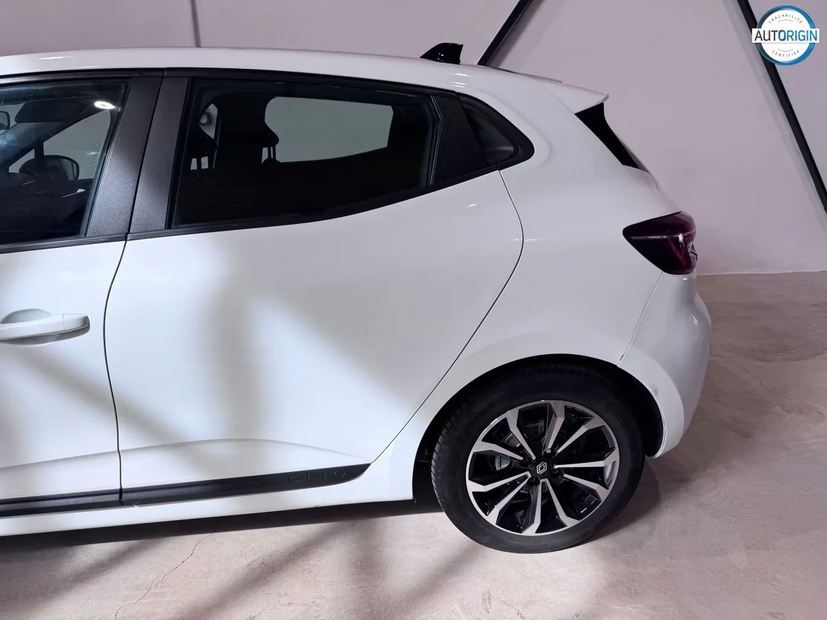 Renault Clio - photo 5