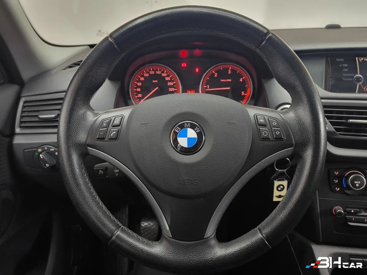 Bmw X1 - photo 8
