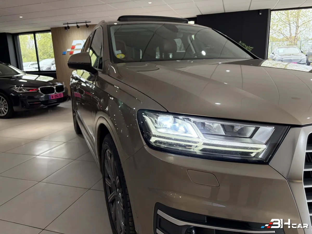 Audi Q7 - photo 8