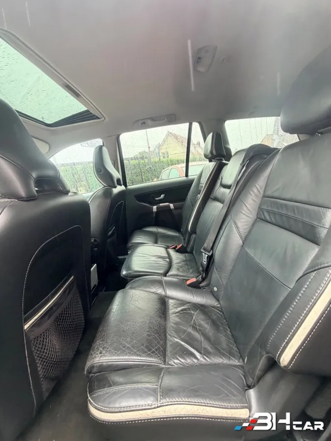 Volvo Xc90 - photo 12