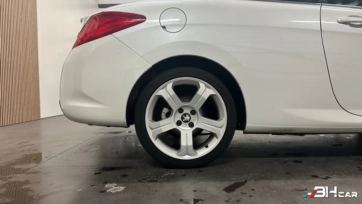 Peugeot 308 - photo 36