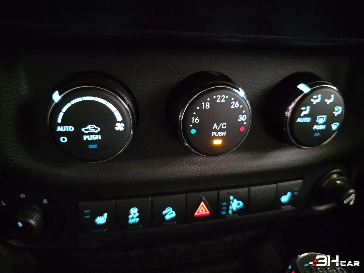 Jeep Wrangler - photo 19
