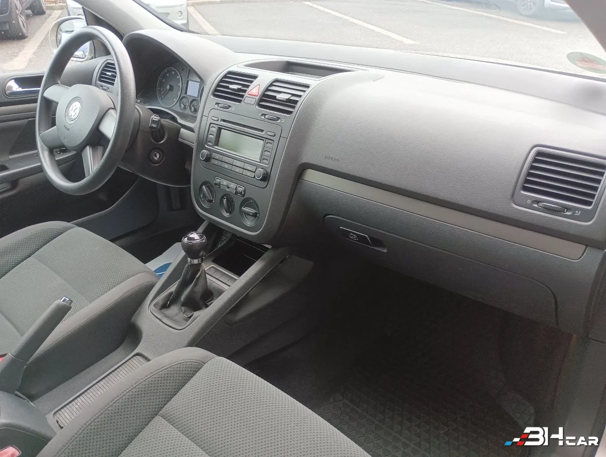 Volkswagen Golf - photo 16