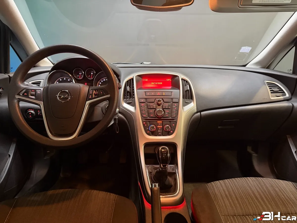 Opel Astra - photo 13