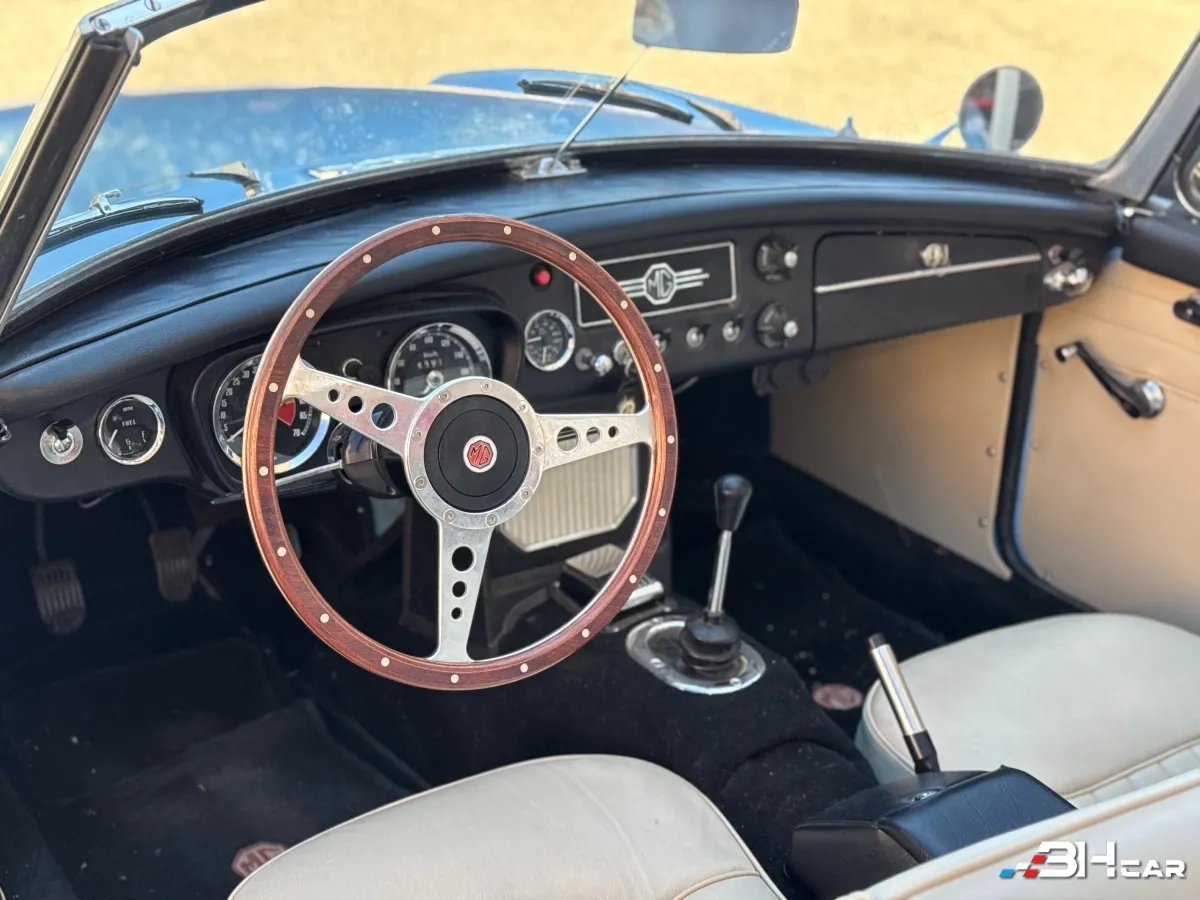 MG B - photo 11