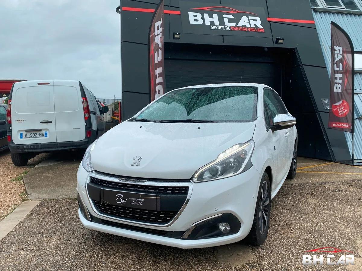 Image: Peugeot 208 1.2 ptec 82 Tech Edition - Caméra - Park assist - Distribution ok