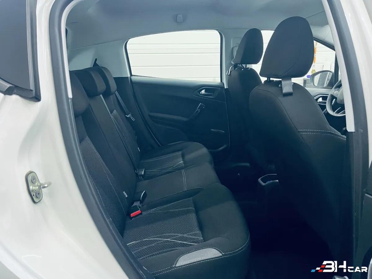 Aperçu indisponible de Peugeot 208