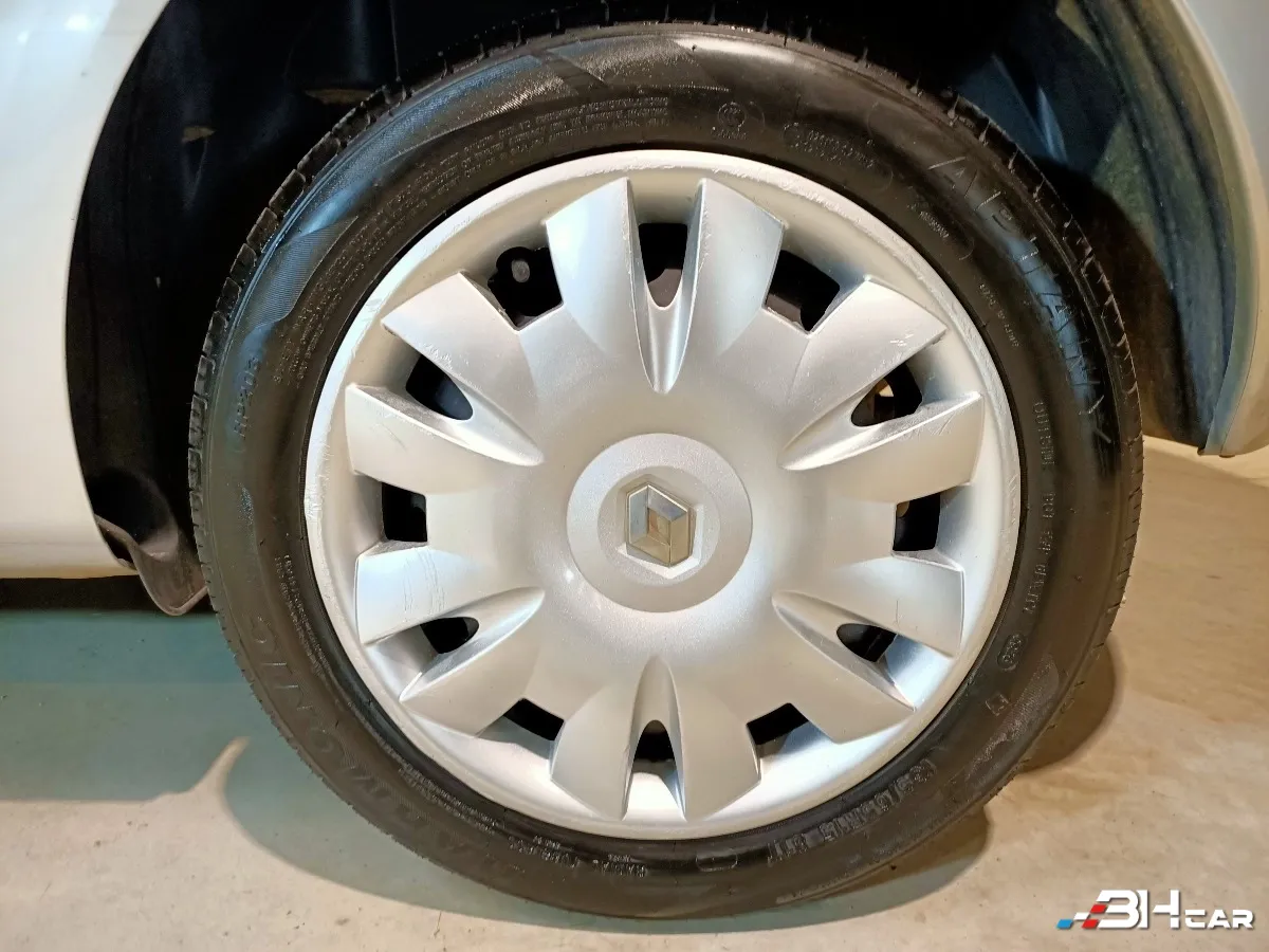 Renault Clio - photo 27