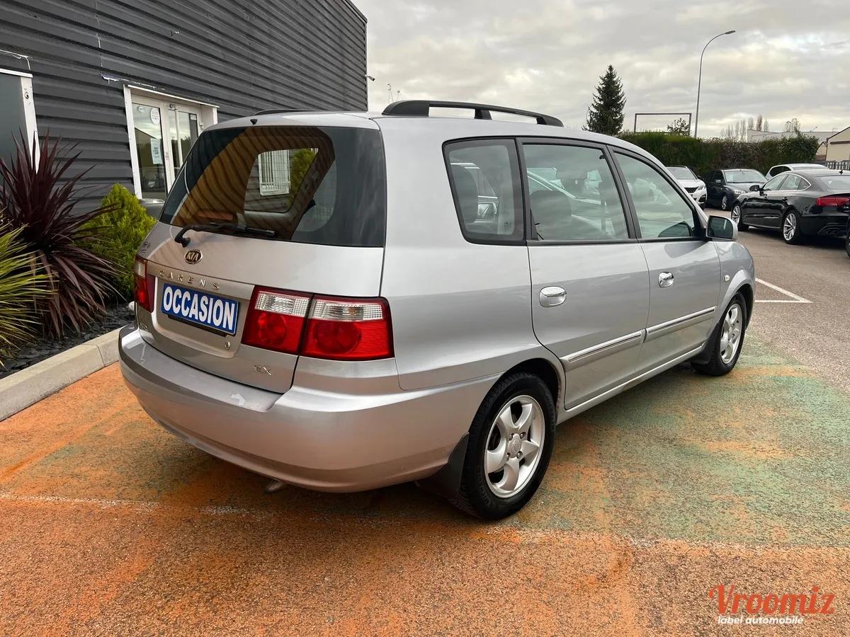 Kia Carens 