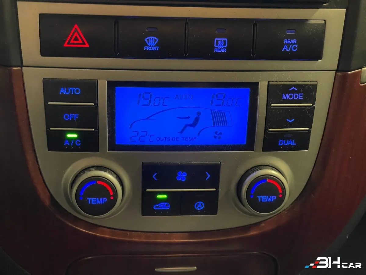 Hyundai Santa Fe - photo 16