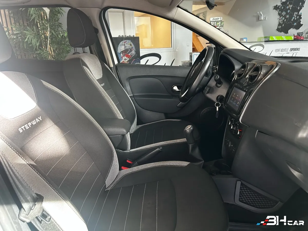 Dacia Logan - photo 13