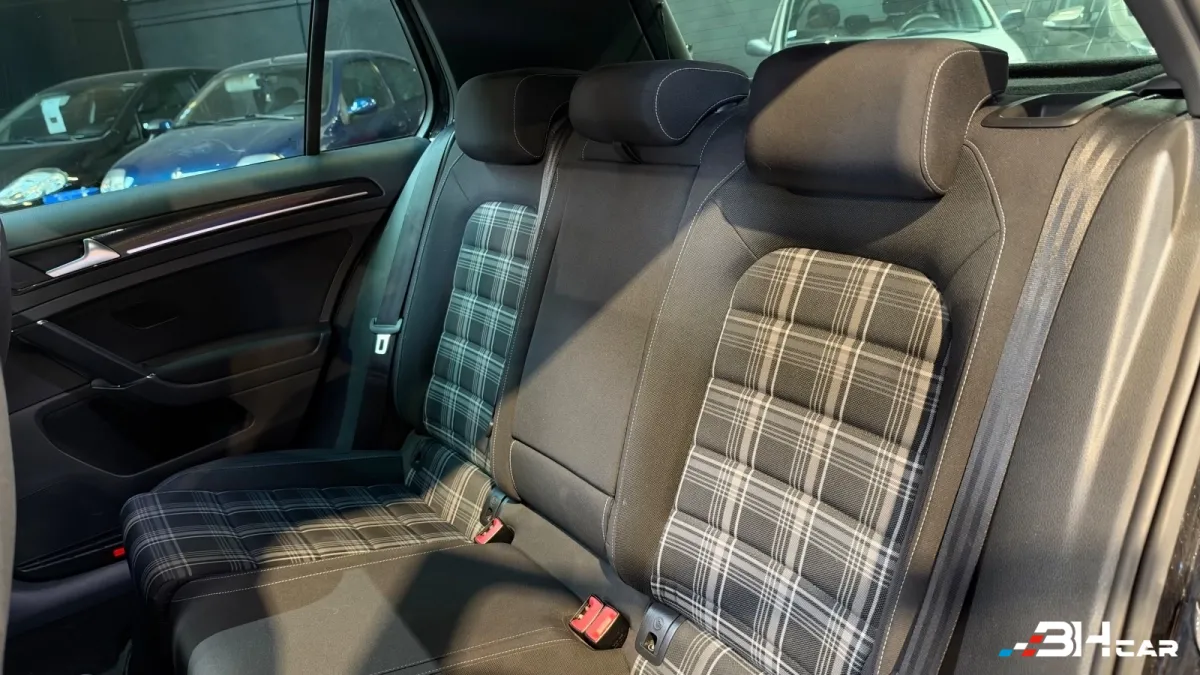Volkswagen Golf - photo 12