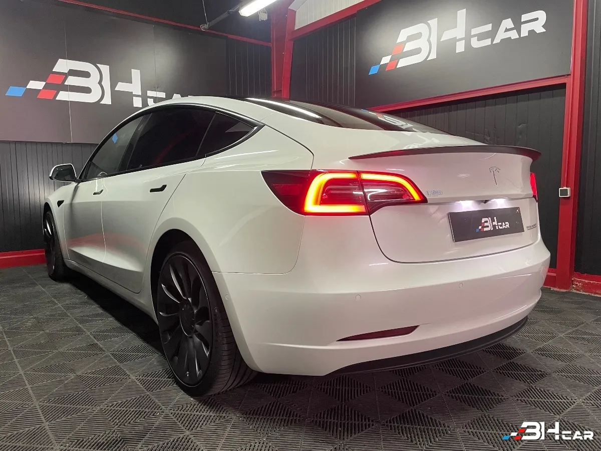 Tesla Model-3 - photo 4