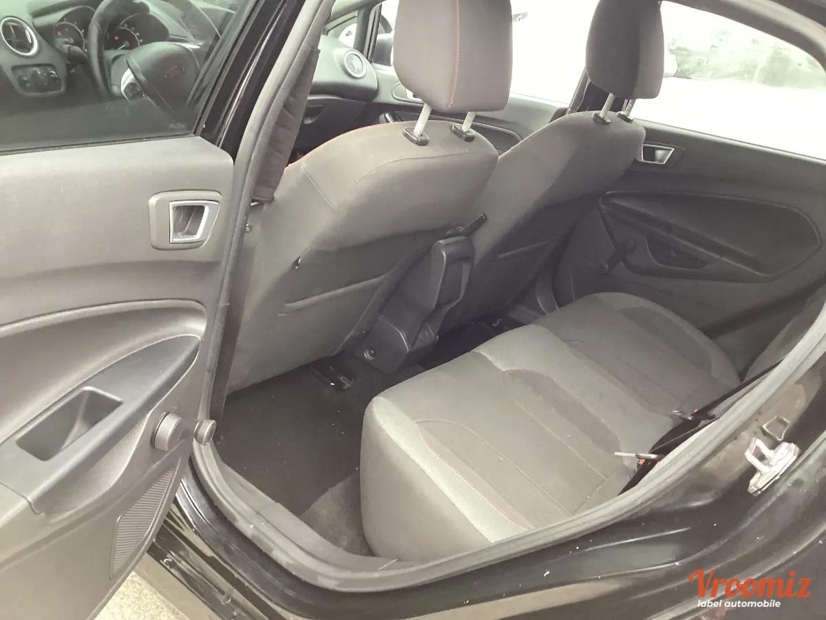 Ford Fiesta 1.0 SCTI 100 VIGNALE BLACK