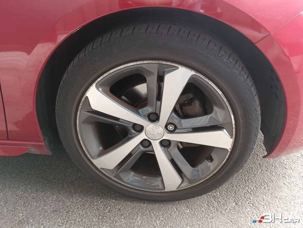 Peugeot 308 - photo 13